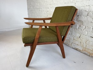 High quality teak lounge chair with new pirelli straps SOLD