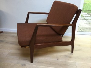 Handsome Mid-century Modern lounge chair - new quality pirelli straps - excellent vintage condition - $1200