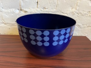 Stunning Mid-century Modern enamelware bowl in a brilliant 2 tone blue combo - designed by Kaj Franck for Arabia in Final , Finland - (SOLD)