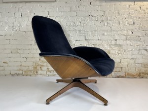 Incredible 1960s swivel lounge chair Designed by George Mulhauser for Plycraft Co. - comprised of a beautiful walnut bentwood frame upholstered in a deep rich blue velvet sometime in the last 15 years - incredibly comfortable - SOLD