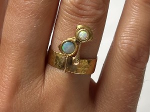 Gorgeous delicate Art Nouveau style gold ring with opals - size 5.75 - 22kt gold - 4.40 grams - $650