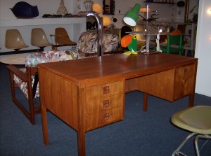 Quality Mid-century modern teak desk w/bookshelf on opposite side/comes with key - (SOLD)