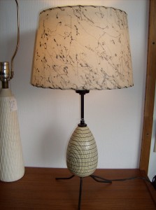Check out this amazing Atomic 3 legged table lamp - a definate must have for the Atomic era lover - (SOLD)