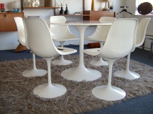 WOW, check out these beauties - we have 6 Saarinen style 1960's tulip chairs - they are in really nice clean condition - Only $95 each