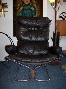 Killer Mid-century modern designer leather/chrome lounge chair - Designed by Harald Relling for Westnofa - (SOLD)