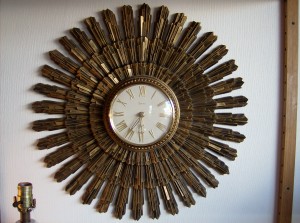Fabulous vintage sunburst wall clock - keeps perfect time - made by Syroco - (SOLD)